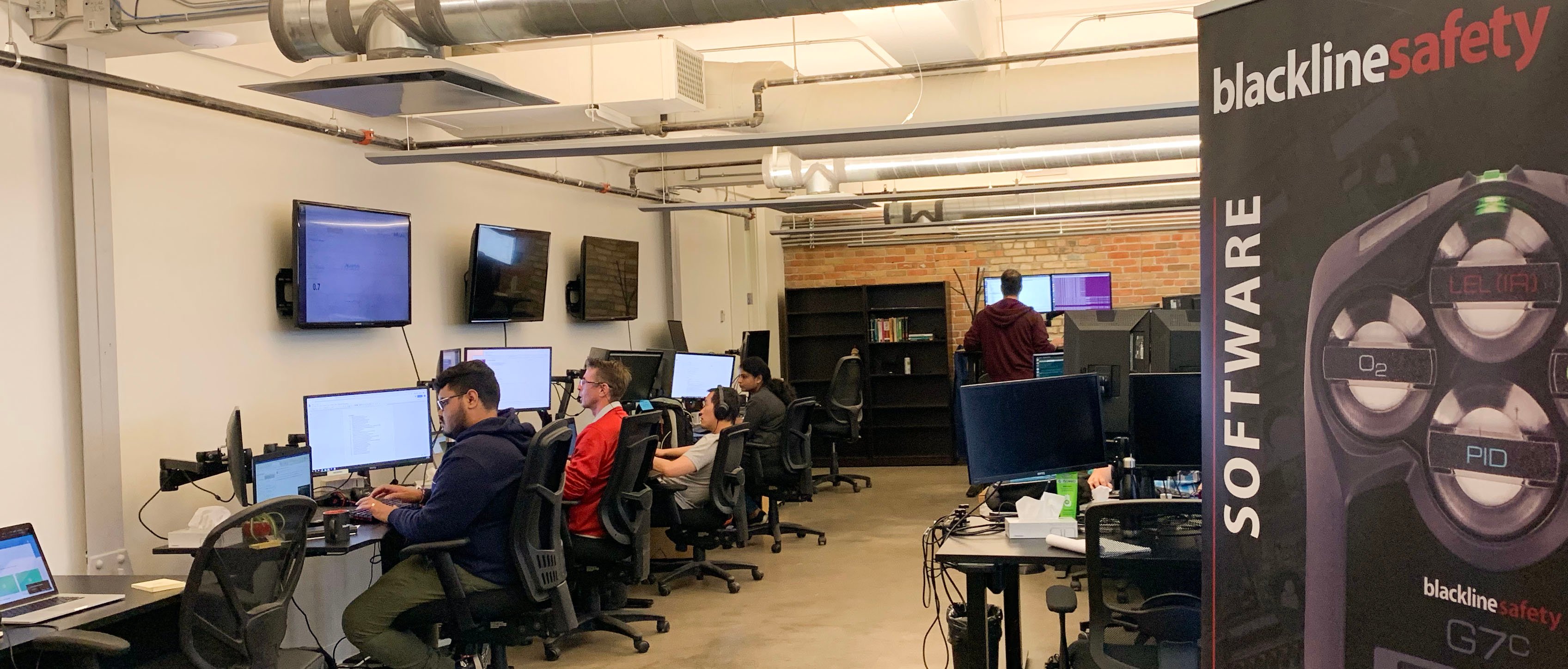 Imagen de banner con plano general del software