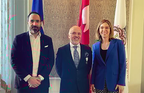 cody-slater-equipo-queens-medalla-del-jubileo-de-platino