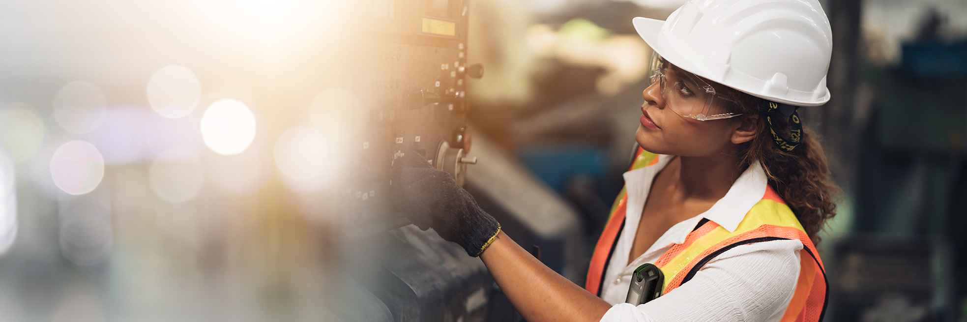 cos-2023-banner-trabajador-aislado