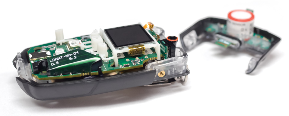 Blackline Safety G7 es un monitor de gases conectado con comunicación inalámbrica en tiempo real.